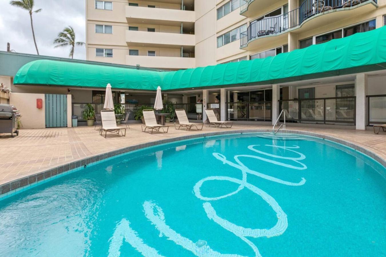 401 Free Parking 10 Min 2b-waikiki Ala Moana Honolulu